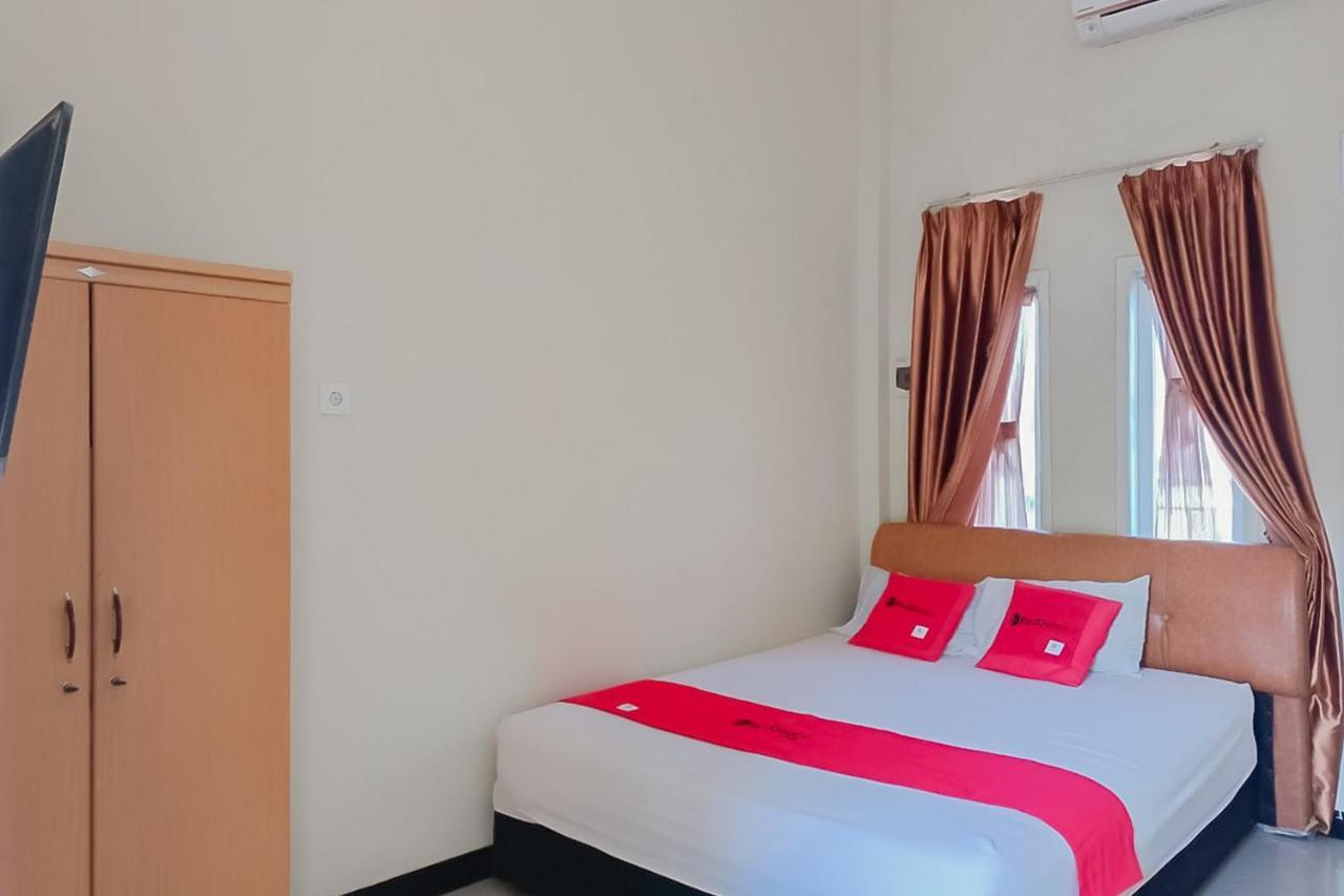 Reddoorz At Pelangi Guest House Balikpapan (Borneo) Exterior foto