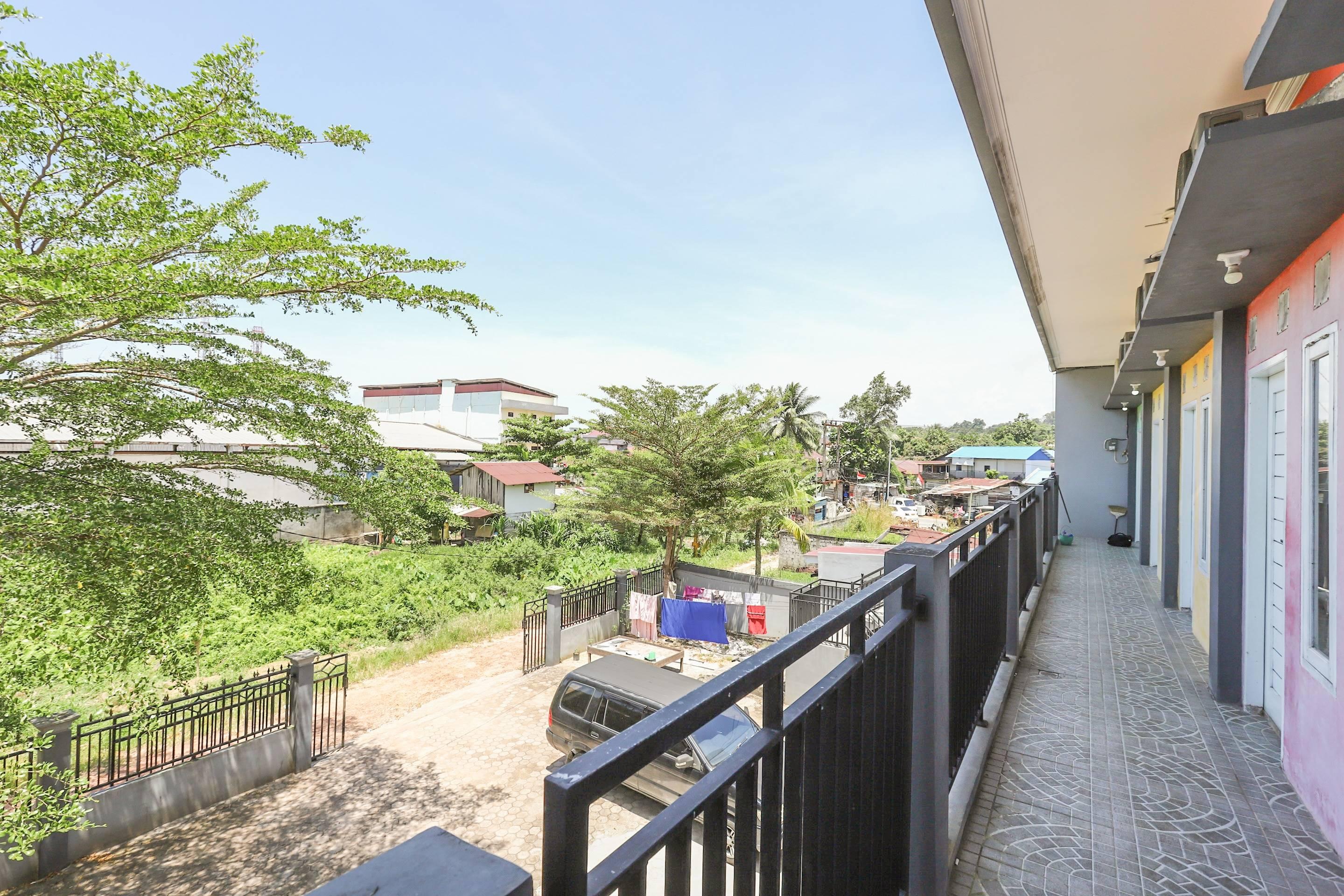 Reddoorz At Pelangi Guest House Balikpapan (Borneo) Exterior foto